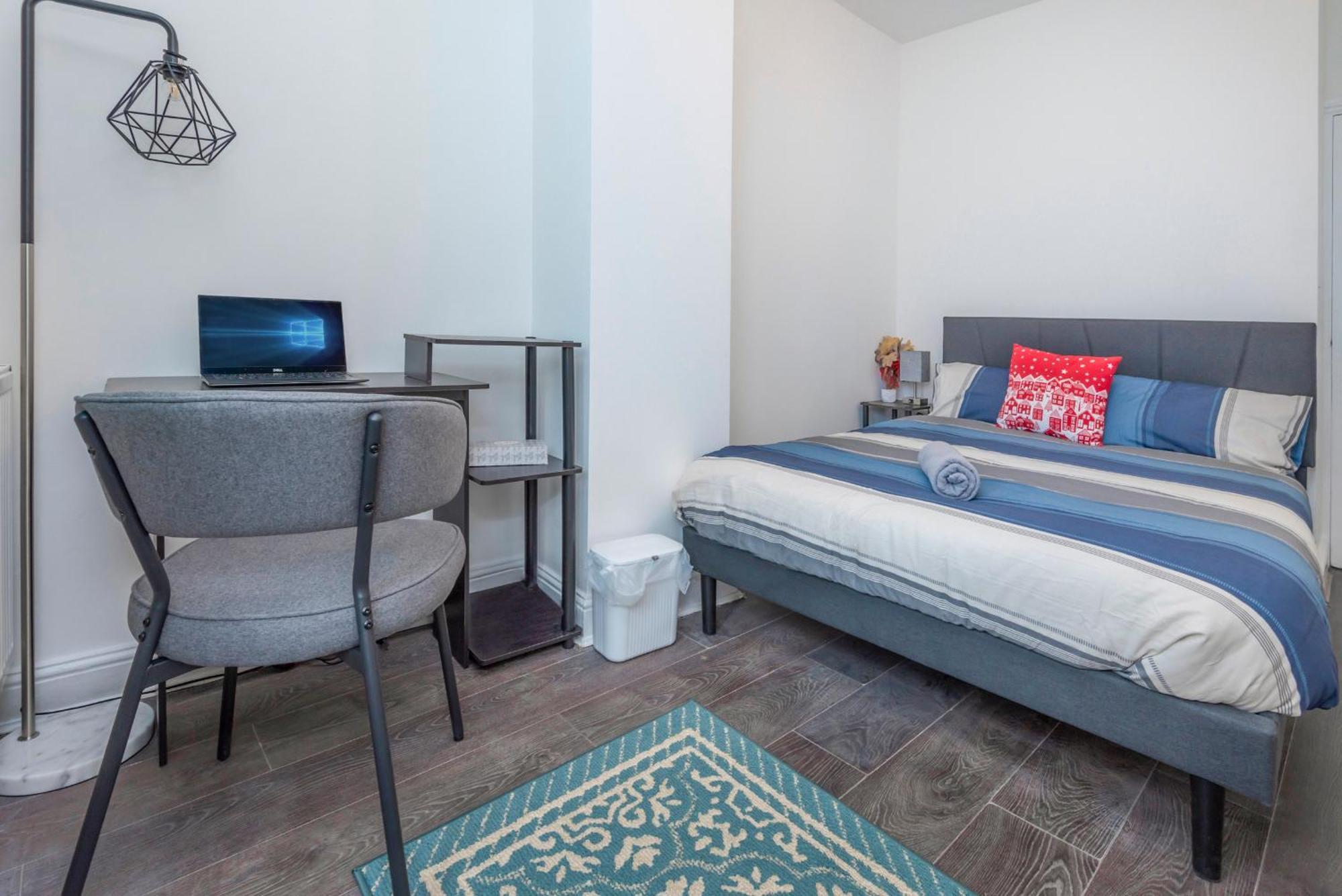 Modern Family Home W/Wi-Fi, Netflix, Self Check-In Λονδίνο Εξωτερικό φωτογραφία