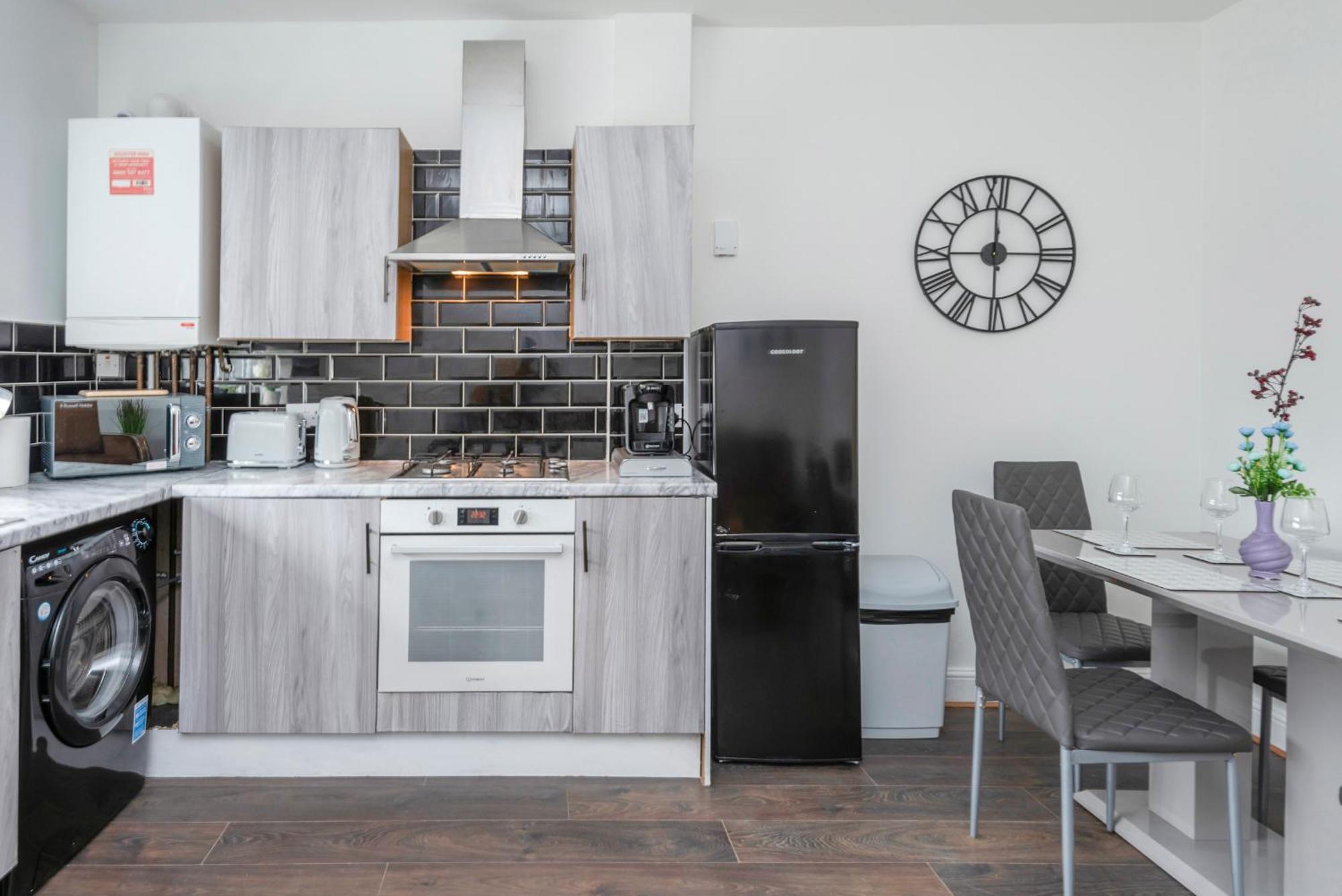 Modern Family Home W/Wi-Fi, Netflix, Self Check-In Λονδίνο Εξωτερικό φωτογραφία