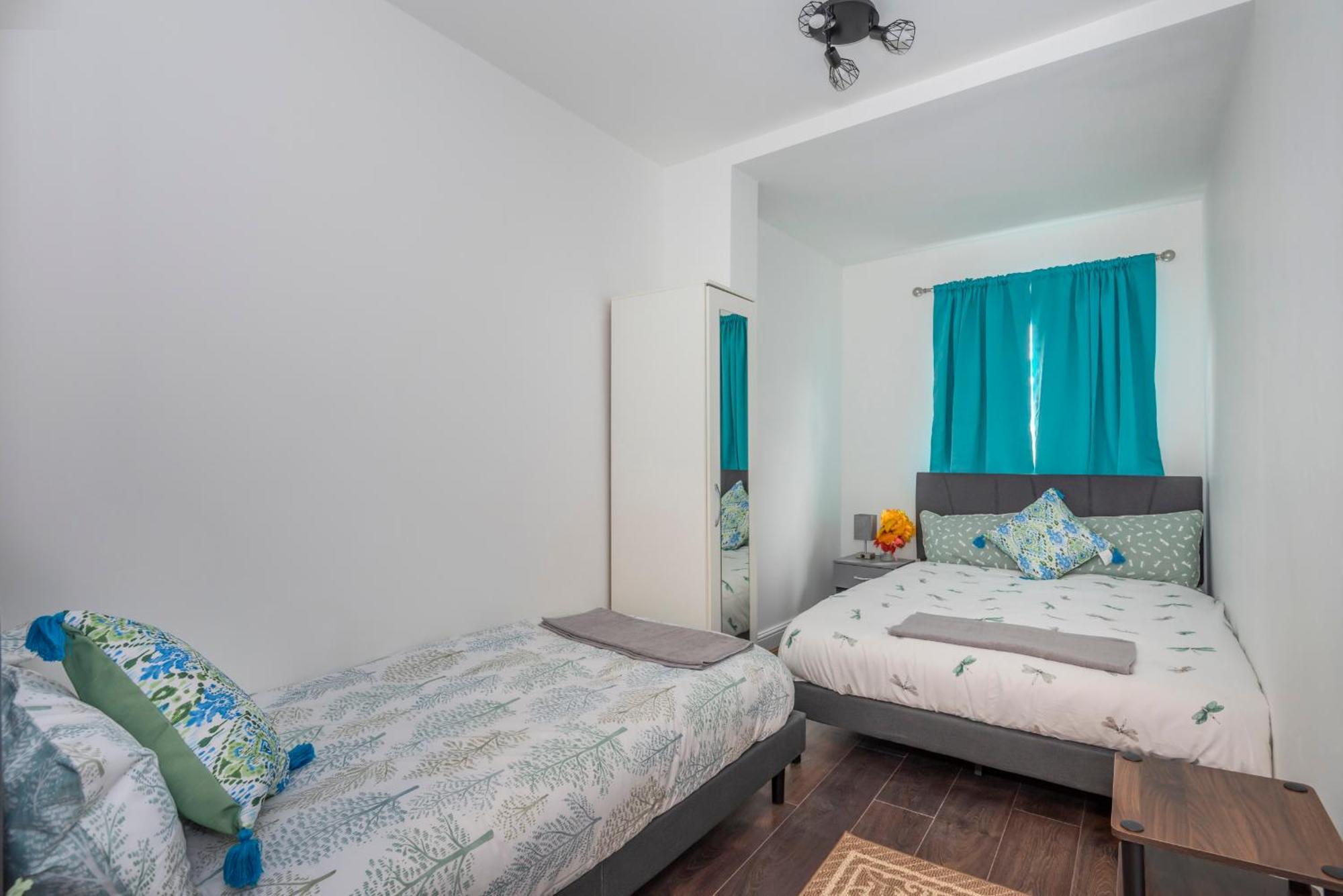 Modern Family Home W/Wi-Fi, Netflix, Self Check-In Λονδίνο Εξωτερικό φωτογραφία